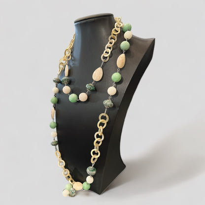 Collana corta e lunga in argento 925 rodiato con catena in corno e pietre naturali: quarzo rosa, agata verde e avventurina