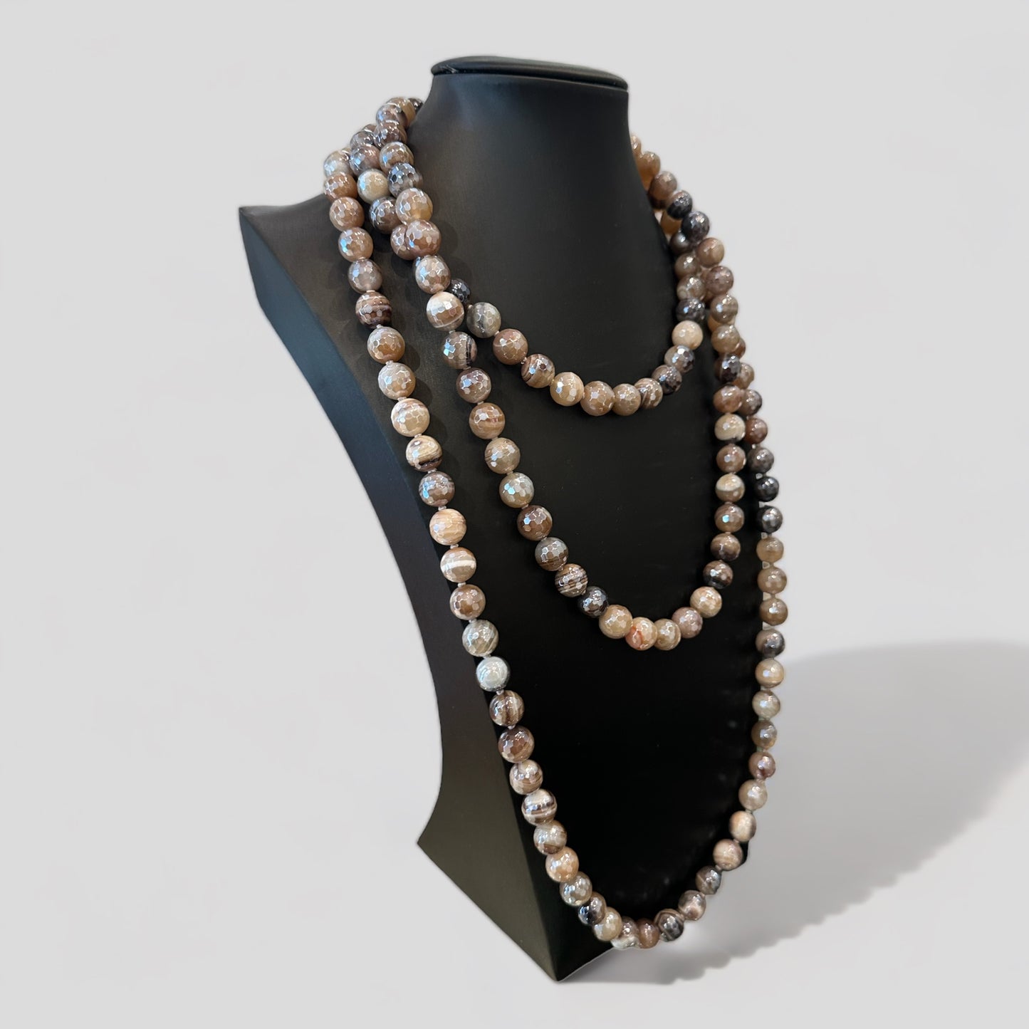 Collane in agata sfaccettata infilata a nodi con fermaglio moschettone di 1,5 cm in argento 925 rodiato