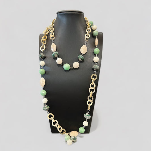 Collana corta e lunga in argento 925 rodiato con catena in corno e pietre naturali: quarzo rosa, agata verde e avventurina