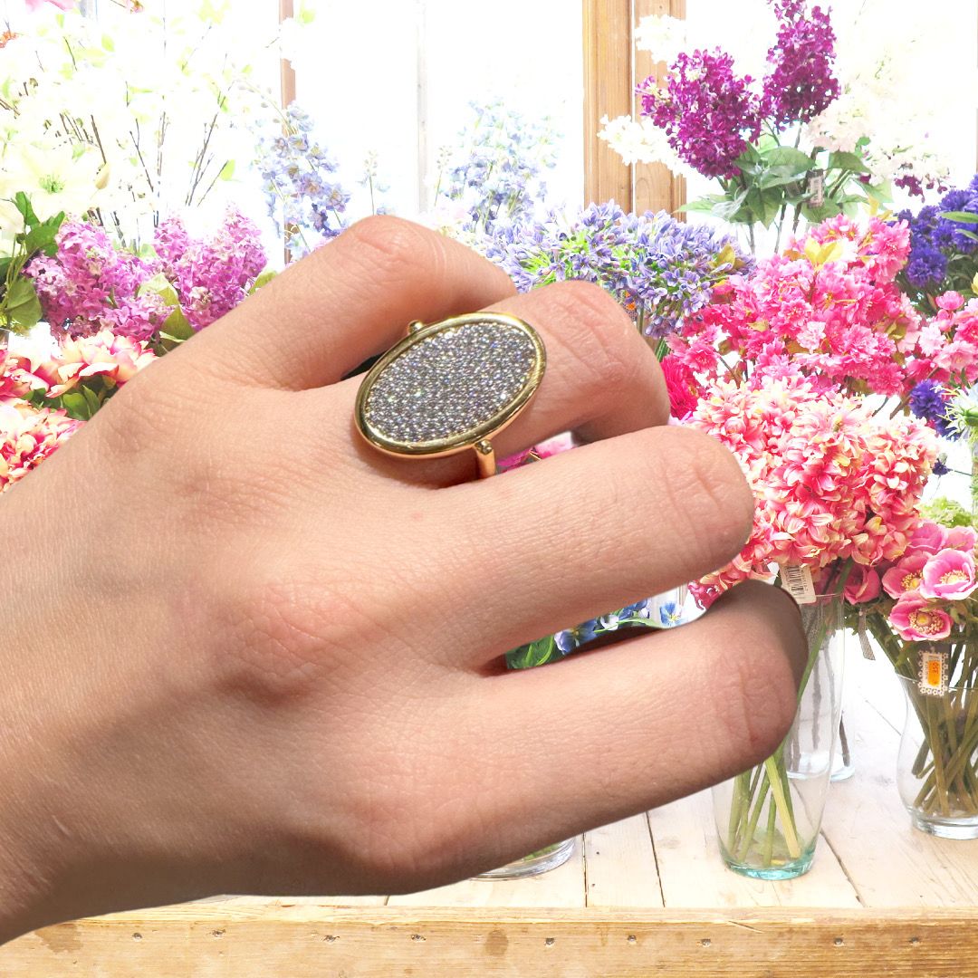 Anello Ovale in Argento 925 Placcato Oro Giallo 18kt con Pavé di Zirconi: Design Raffinato e Qualità Certificata per un Look da Sogno - Scopri la Collezione!