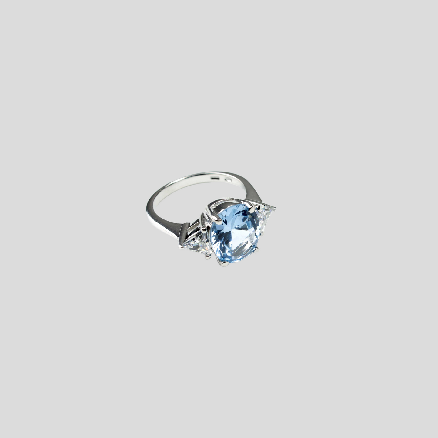 Anello con Pietra Zircone colorata Verde Smeraldo/Rubino/Acquamarina/Zaffiro o Trasparente e Zirconi triangolari punto luce
