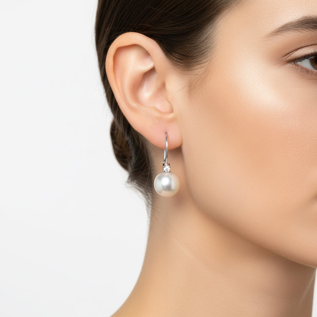 Orecchini in argento Rodiato e perle rifatte in laboratorio e zirconi a Monachella