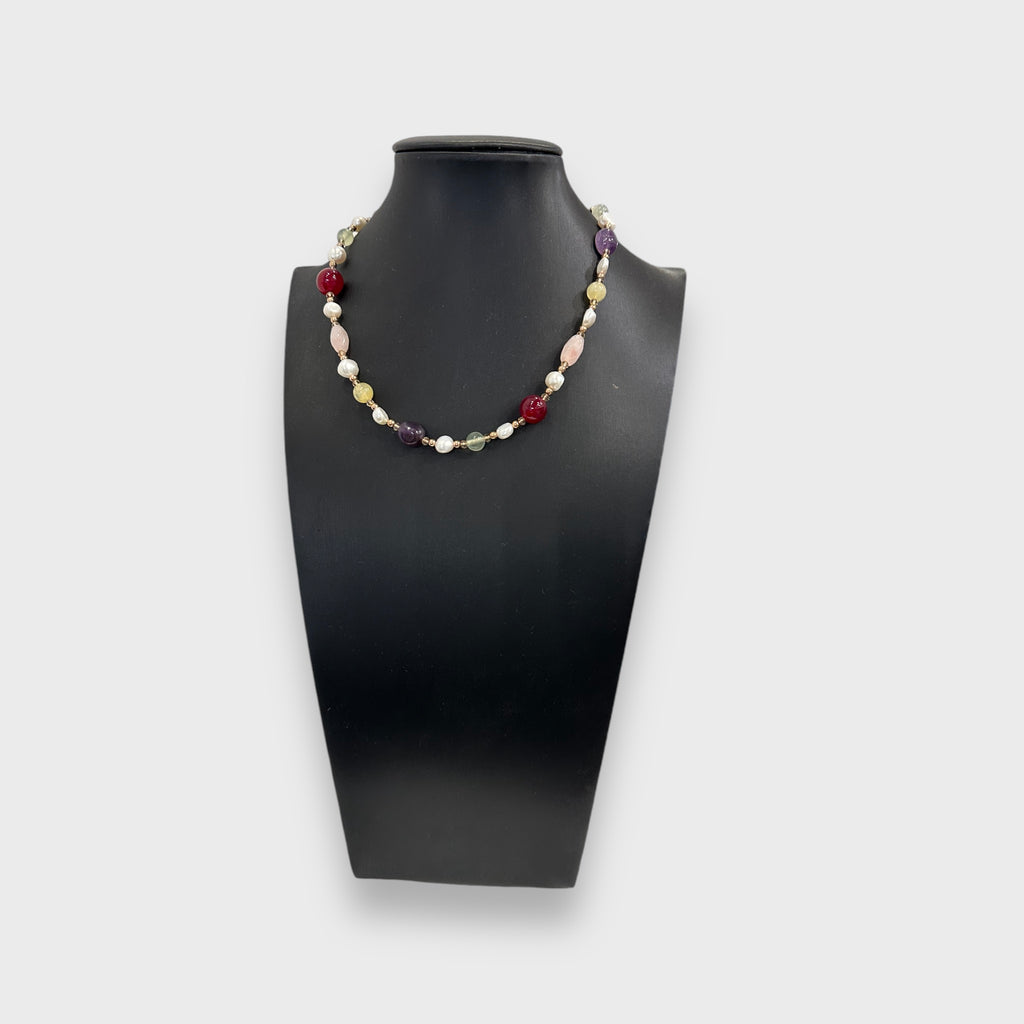 Collane in pietre dure naturali in tre misure di lunghezza