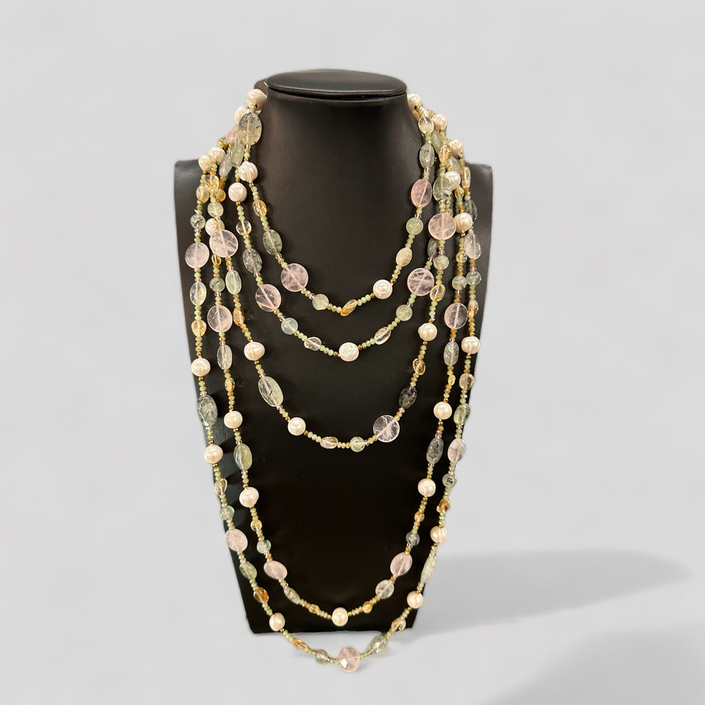 Collane in prehenite, quarzo citrino, quarzo rosa e perle d’acqua dolce