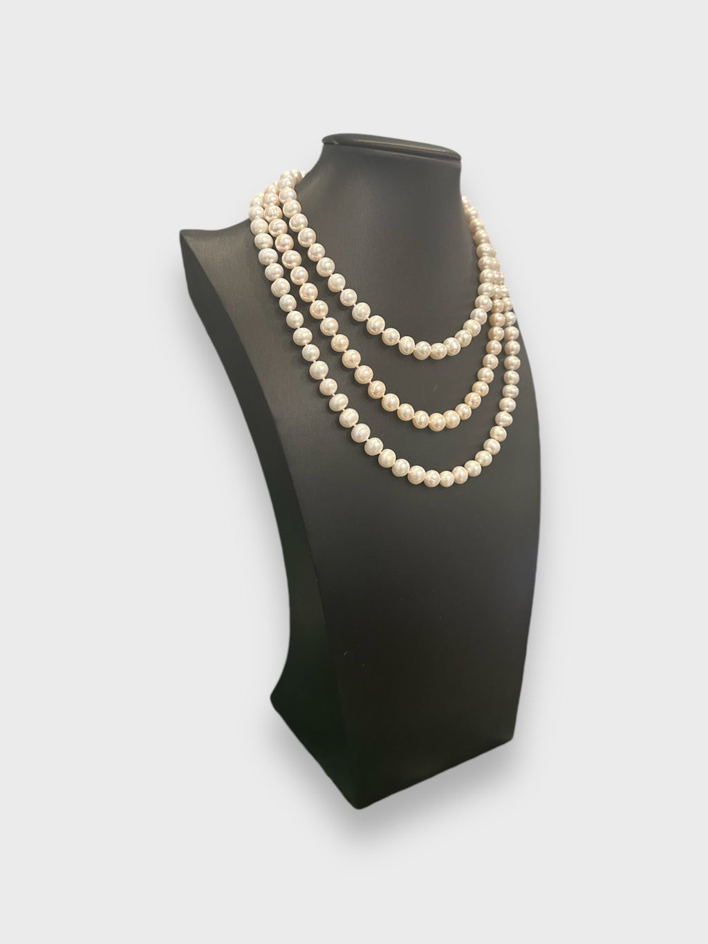 Collana in perle naturali d’ acqua dolce con fermaglio in argento 925 placcato oro giallo