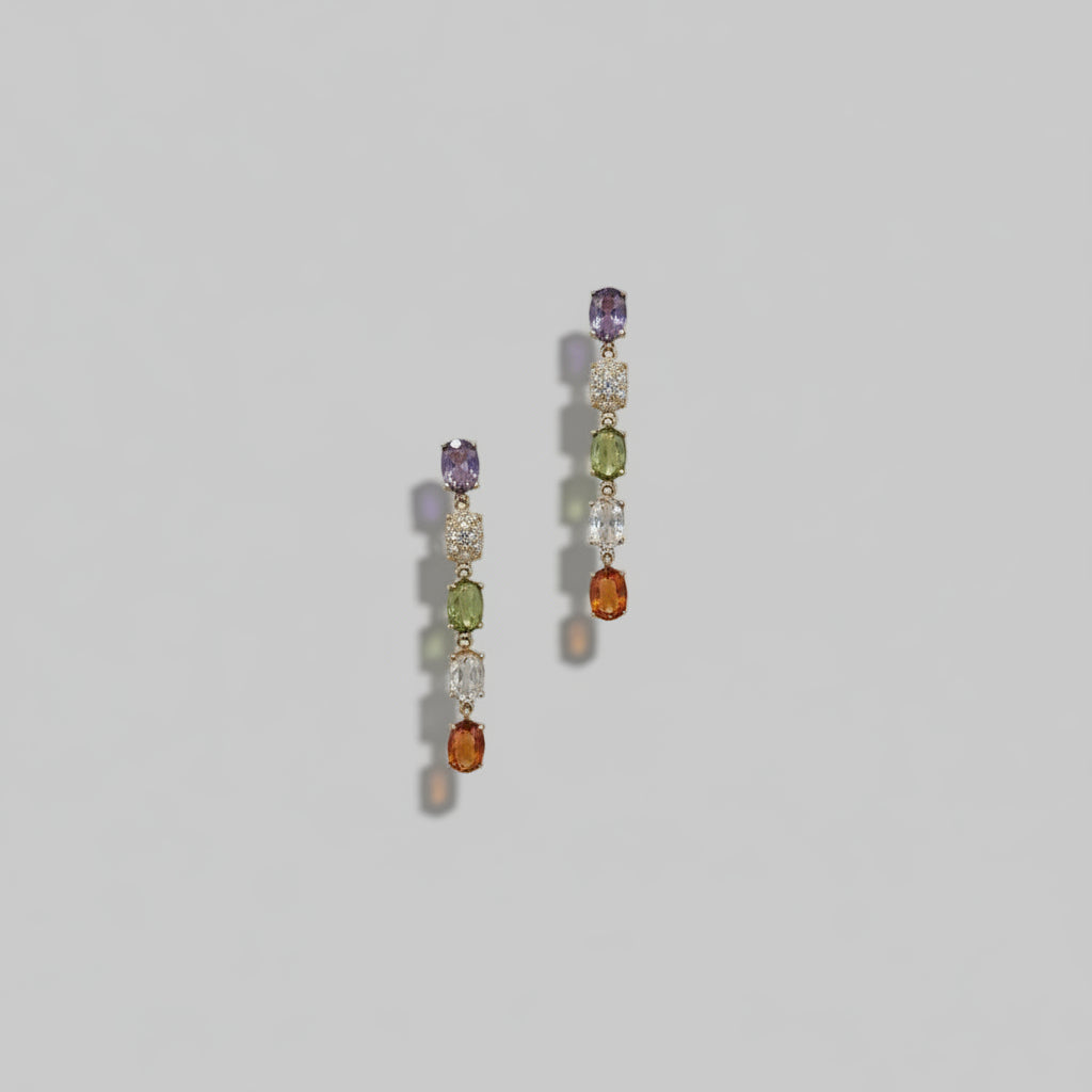 Orecchini pendenti con pietre naturali e zirconi in argento placcato oro giallo