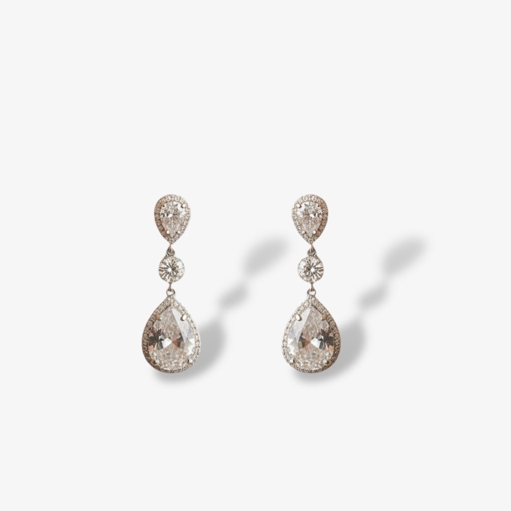 Orecchini pendenti a goccia in argento 925 rodiato e zirconi