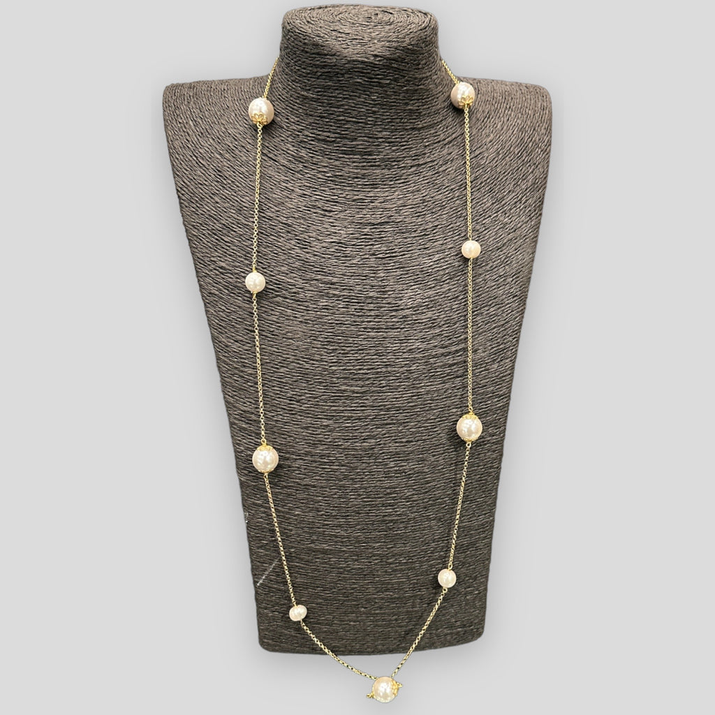 Collana lunga in argento 925 placcato oro giallo con perle d'acqua dolce e di madreperla