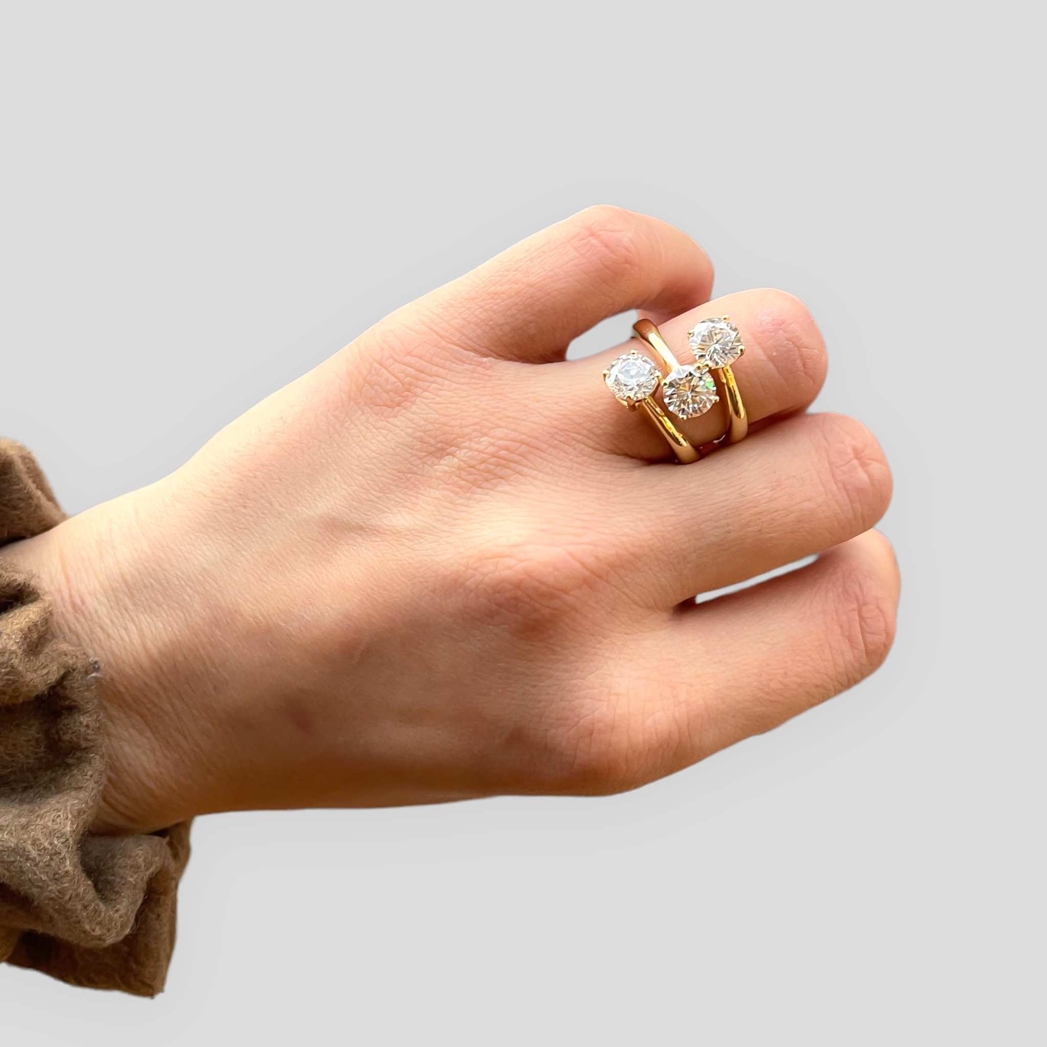 Anello Trilogy Contrariè con Zirconi Taglio Brillante in Argento 925% peso 5,4 gr